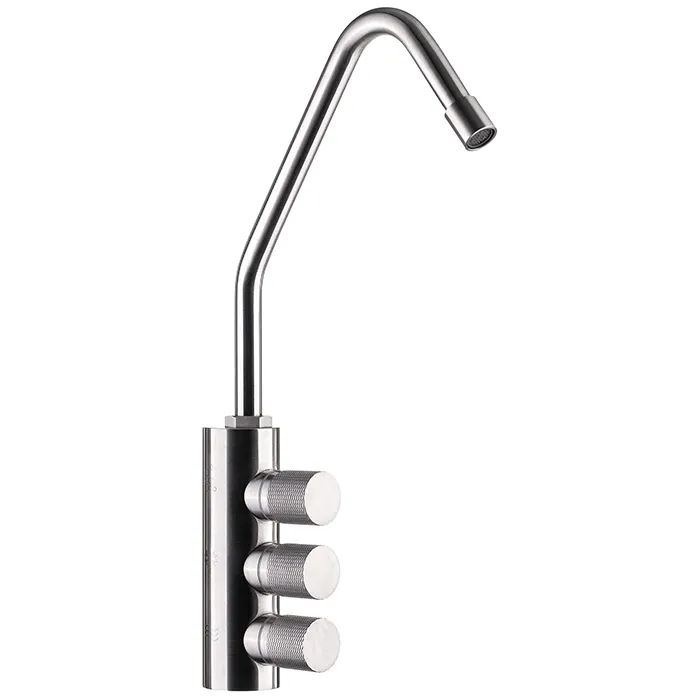 Комбинированный смеситель Гейзер Ханлен для кухни с раздельными изливами: хромированный корпус, два независимых канала для водопроводной и фильтрованной питьевой воды, подключение к фильтру в одно монтажное отверстие