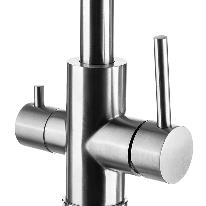 Комбинированный смеситель двойного назначения Гейзер Виктория - управляющие ручки крупным планом