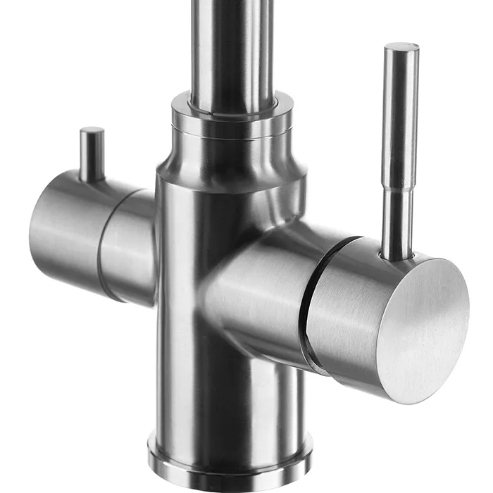 Ручки управления смесителя Гейзер Инга крупным планом