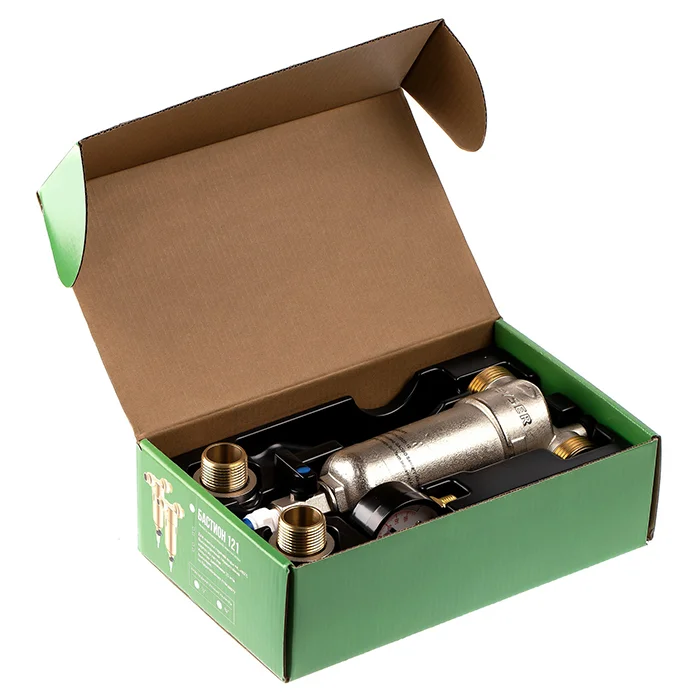 Заводская упаковка и комплектация сетчатого фильтра Гейзер-Бастион 122 3/4 дюйма: коробка с полным набором для монтажа промывного фильтра механической очистки