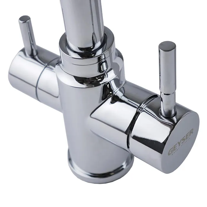 Ручки управления смесителем Гейзер Инга крупным планом