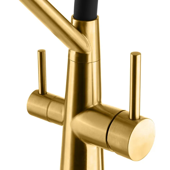 Ручки управления смесителем Гейзер Ниагара желтый крупным планом