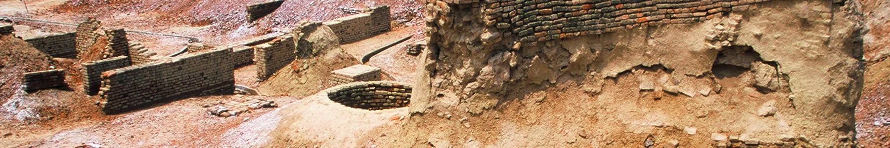 Древние системы водоснабжения: колодцы и каналы Мохенджо-Даро (около 2500 г. до н.э.)